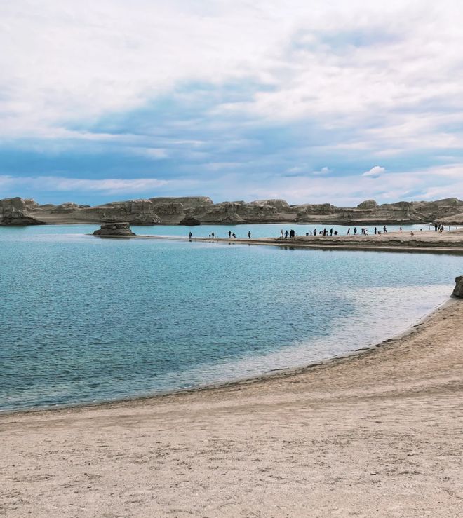 纯玩西宁出发青甘环线八日游小团纯玩AG真人平台西宁出发青甘环线天报团(图1) 纯玩西宁出发青甘环线八日游小团纯玩AG真人平台西宁出发青甘环线天报团(图1)