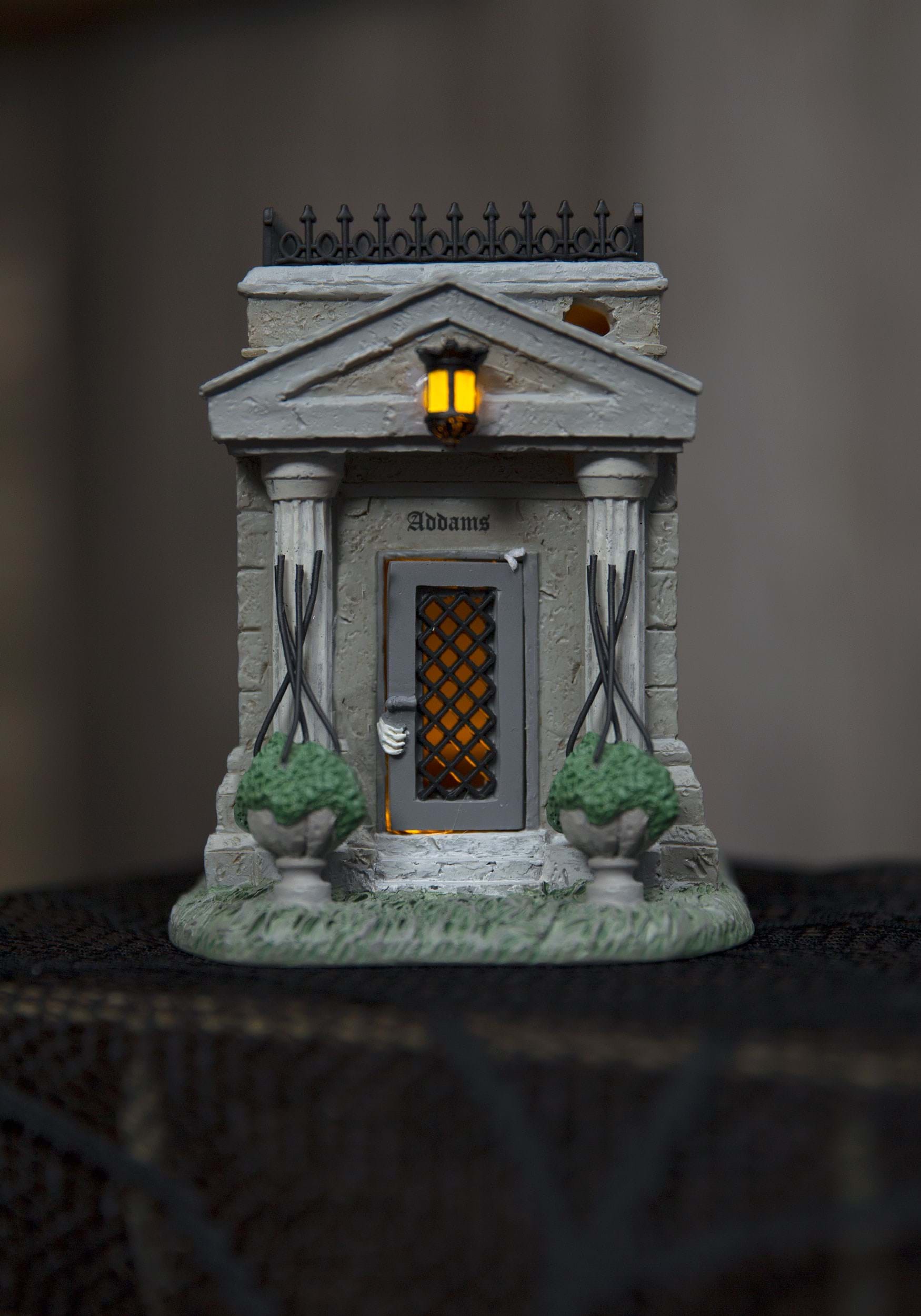 Addams Family Crypt – Department 56